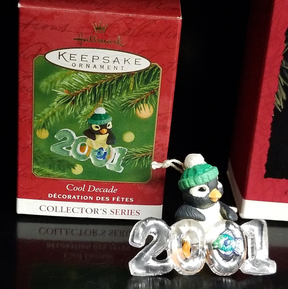 Hallmark Keepsake Ornament 2001 Cool Decade - Picture 1 of 2